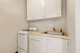 2807 Bellmead Dr in Bellmead, TX - Building Photo - Building Photo