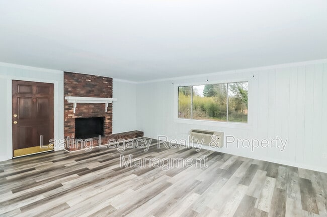 2327 15th St NE in Hickory, NC - Building Photo - Building Photo