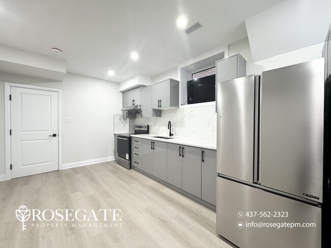 1365 Ripplewood Ave in Oakville, ON - Building Photo - Building Photo