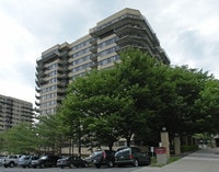 Westage Towers in White Plains, NY - Foto de edificio - Building Photo