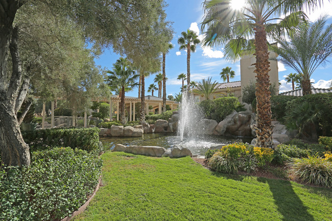 San Moritz and Angel Point Apartments in Las Vegas, NV - Building Photo - Building Photo