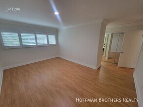 4217 Whitsett Ave in Los Angeles, CA - Building Photo - Building Photo
