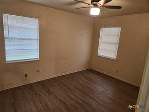 1802 Avenue H  D Ave in Temple, TX - Building Photo - Building Photo