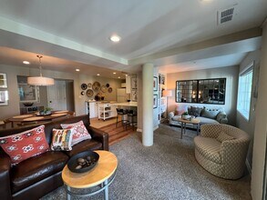 3417 122nd Pl NE in Bellevue, WA - Building Photo - Building Photo