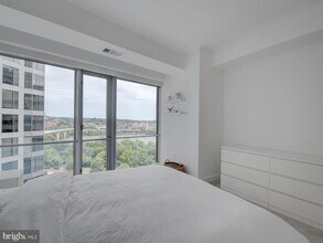 1111 19th St N in Arlington, VA - Building Photo - Building Photo