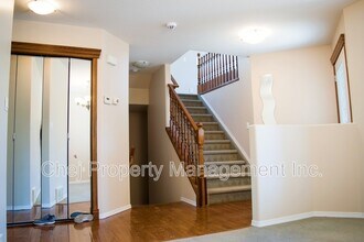 4314 McMullen Way SW in Edmonton, AB - Building Photo - Building Photo