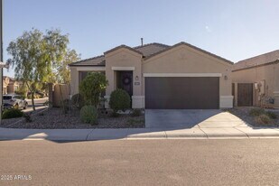 8269 W Rushmore Way in Florence, AZ - Building Photo