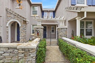 4000 Innovator Dr in Sacramento, CA - Building Photo