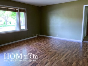 109 Pfau St in Mankato, MN - Foto de edificio - Building Photo