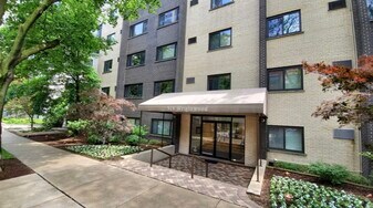 515 W Wrightwood Ave, Unit 203 in Chicago, IL - Building Photo