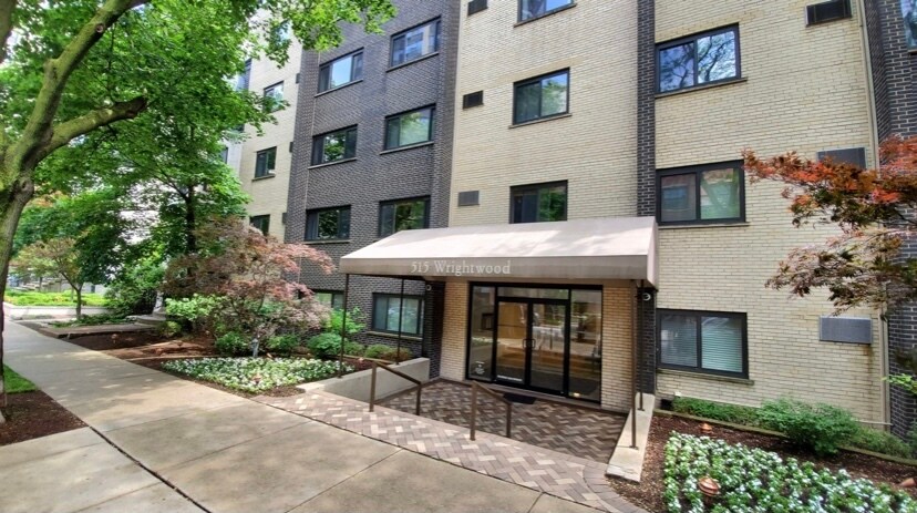 515 W Wrightwood Ave, Unit 203 in Chicago, IL - Building Photo