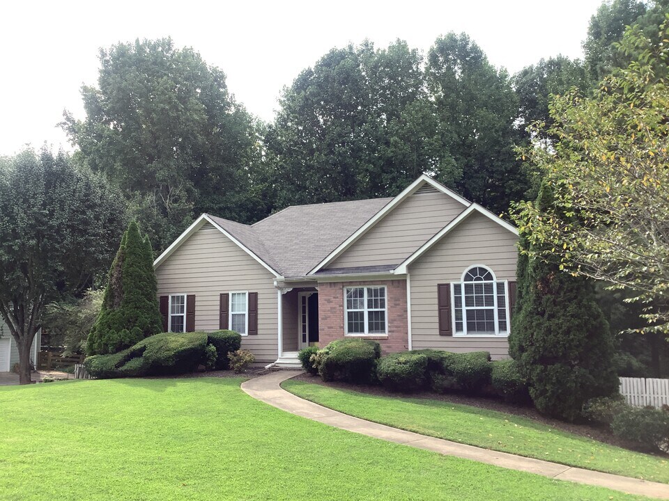 3930 Pheasant Run Trce in Cumming, GA - Building Photo