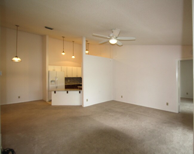 6572 Chasewood Dr-Unit -F in Jupiter, FL - Foto de edificio - Building Photo