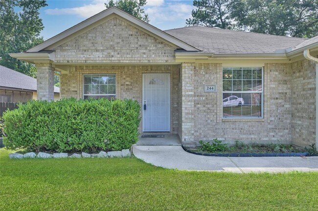 244 Longview St in Conroe, TX - Building Photo - Building Photo