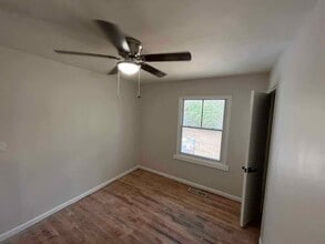 1734 Cahoon St SW in Atlanta, GA - Foto de edificio - Building Photo