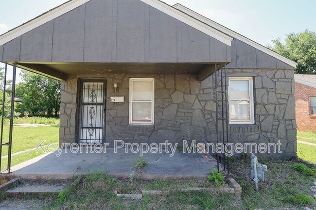 property at 526 S 39th W Ave