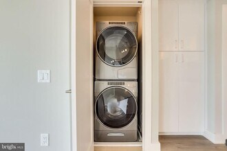 88 V St SW in Washington, DC - Building Photo - Building Photo