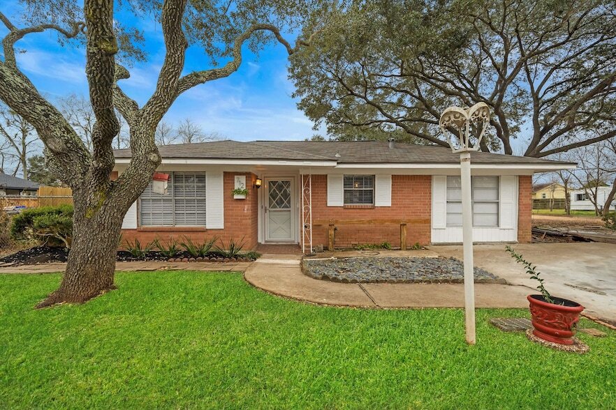 712 Damon St in Rosenberg, TX - Building Photo