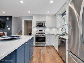 5735 Virginia Ave in Clarendon Hills, IL - Building Photo - Building Photo