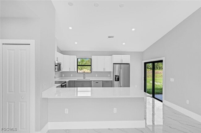 property at 633 Windermere Dr