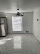 1011 Foster Ct in Rockford, IL - Building Photo - Building Photo