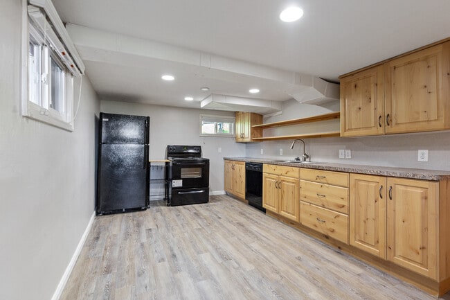 71 S Orchard Dr, Unit 2 Bd 1 Bath Mother-in-Law in North Salt Lake, UT - Building Photo - Building Photo