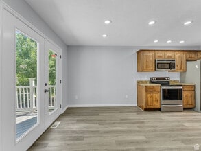 8335 S 1050 E in Sandy, UT - Building Photo - Building Photo