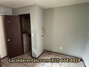 613 Nelson Ct in Lebanon, MO - Building Photo - Building Photo