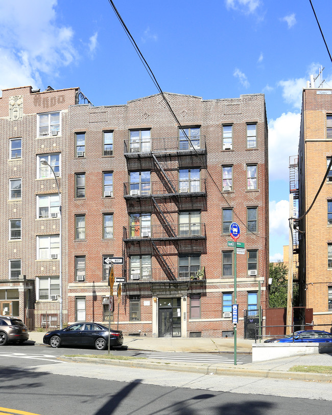 2643 Sedgwick Ave in Bronx, NY - Building Photo - Building Photo