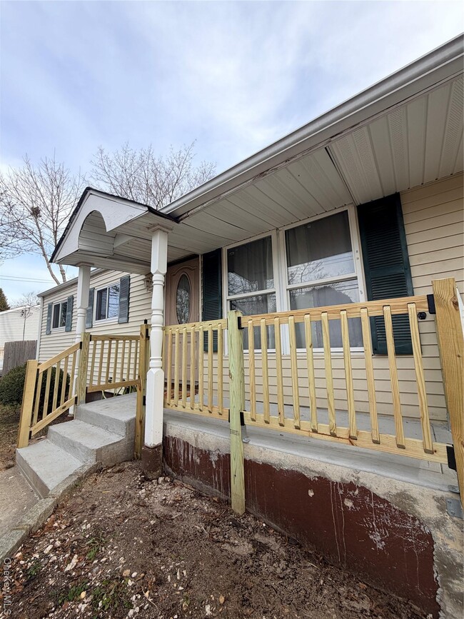 717 Doane Ave in Bellport, NY - Building Photo - Building Photo