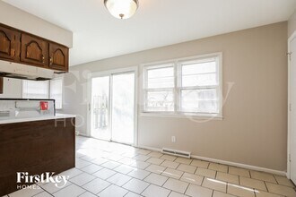 7712 Arlington Ave in Raytown, MO - Building Photo - Building Photo