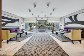 1 Claridge Dr in Verona, NJ - Building Photo - Building Photo
