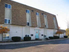 Princess Anne Studios Apartments