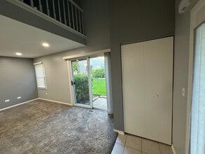 11702 Pine Way in Huntley, IL - Building Photo - Building Photo