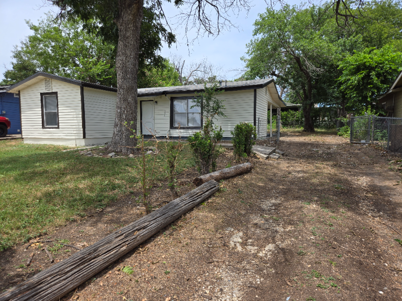 131 Woley Dr in San Antonio, TX - Building Photo