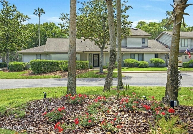property at 64 Players Club Villas Rd