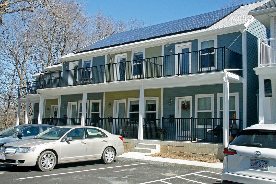 37 Hampden St, Unit 8 in Northampton, MA - Building Photo