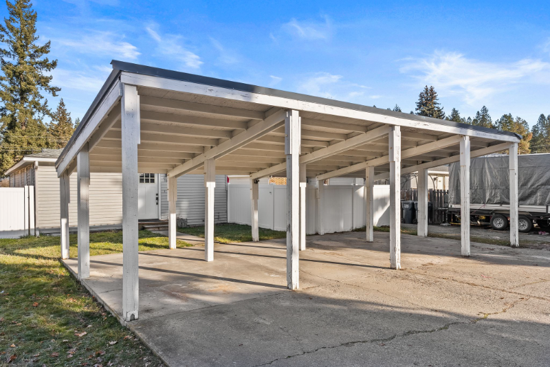 1639 E Hastings Ave-Unit -1639 in Coeur d'Alene, ID - Building Photo