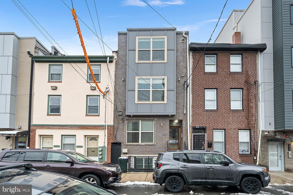 1437 Brown St in Philadelphia, PA - Building Photo