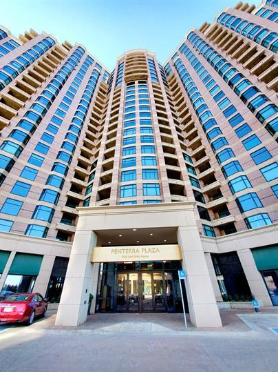 8100 E Union Ave, Unit 901 in Denver, CO - Building Photo