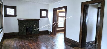 180 Cedar Ave in Sharon, PA - Building Photo - Building Photo