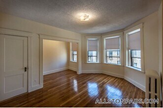 1148 Commonwealth Ave in Boston, MA - Foto de edificio - Building Photo