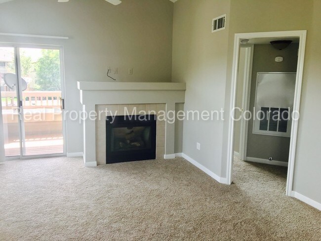 12886 Ironstone Way-Unit -APT 301 in Parker, CO - Foto de edificio - Building Photo