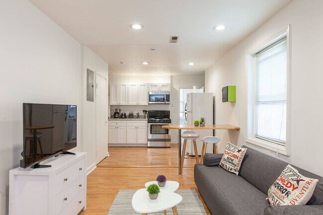 623 South St in Philadelphia, PA - Building Photo - Building Photo