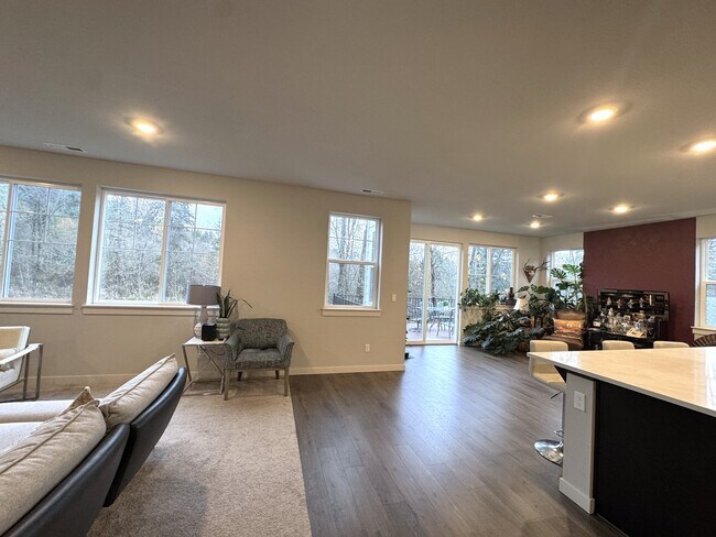 12212 SW Champlin Ln in Beaverton, OR - Building Photo - Building Photo