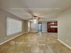 4836 W Mercer Ln in Glendale, AZ - Foto de edificio - Building Photo