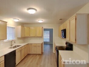 2033 Oak Bend Ln in Garland, TX - Building Photo - Building Photo