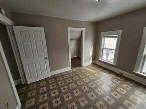 1762 E 33rd St in Cleveland, OH - Building Photo - Building Photo