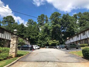 2956 N Dekalb Dr-Unit -B in Atlanta, GA - Building Photo - Building Photo