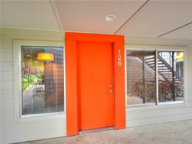 2200 Dickson Dr